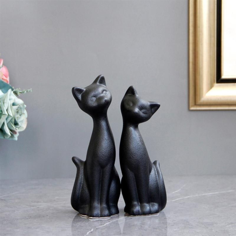 Statue chat en résine queue droite multicolore fond blanc et doré 45 cm Statue chat en résine queue droite multicolore fond blanc et doré 45 cm