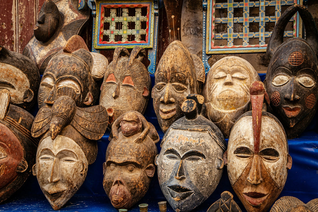 Les masques africains : significations, origines et utilisation en décoration