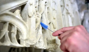 Comment nettoyer une statue en plâtre ?