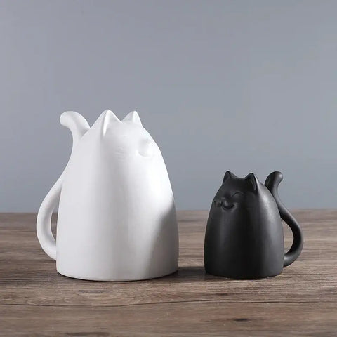 statue-chat-noir-et-blanc
