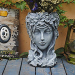 statue femme de jardin