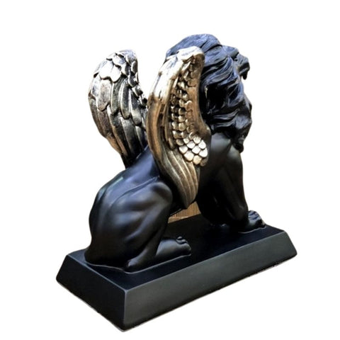 Statue de lion avec des ailes