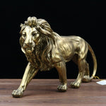 statue lion dorée